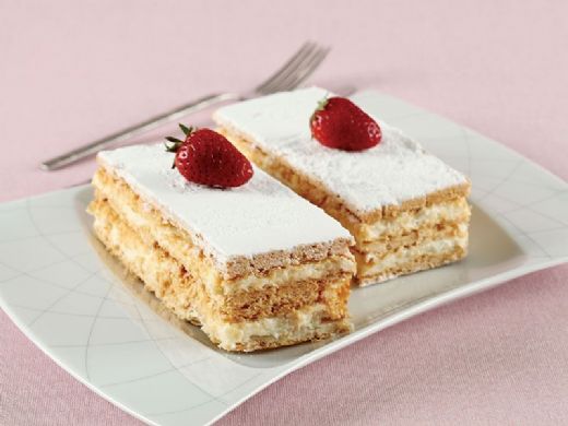 Kremalı Milföy Pastası Tarifi ve Malzemeleri