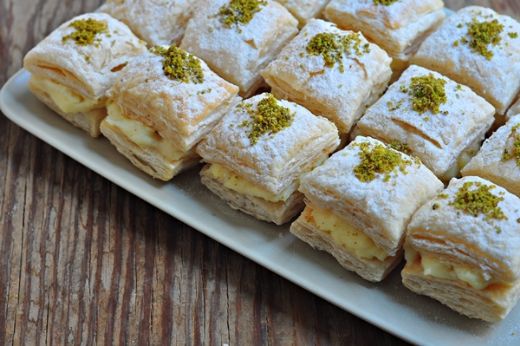 Kremalı Milföy Tatlısı Tarifi ve Malzemeleri