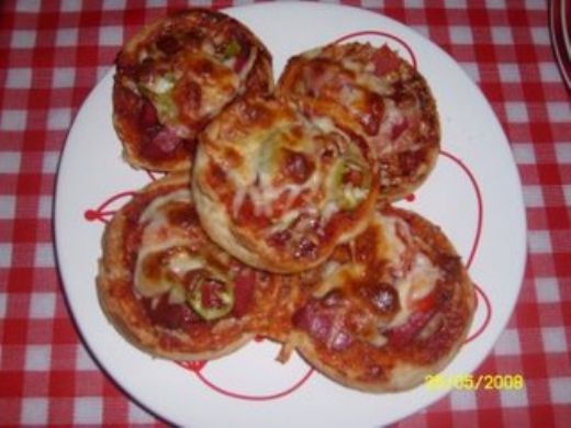 Milföy Pizza Tarifi ve Malzemeleri