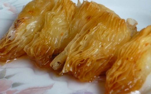 Şerbetli Milföy Tatlısı Tarifi ve Malzemeleri